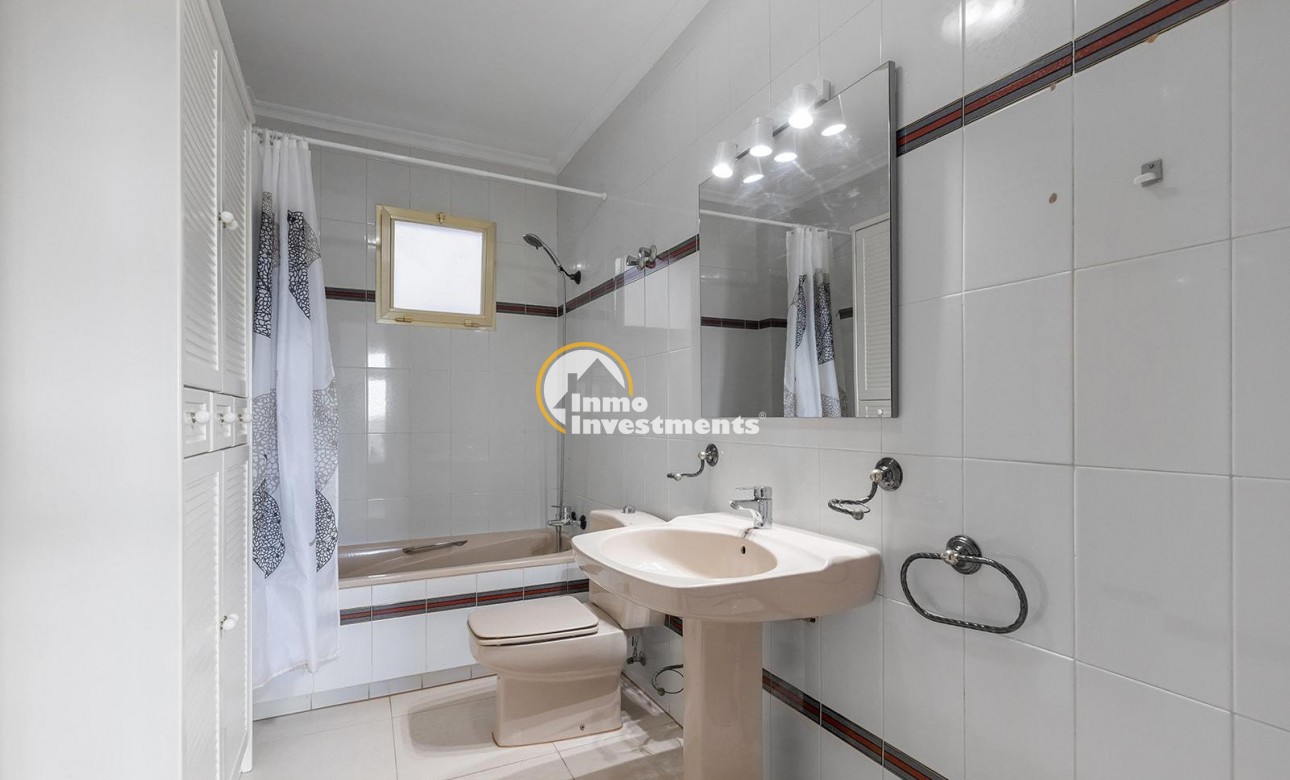 Resale - Apartment - Torrevieja - Beach