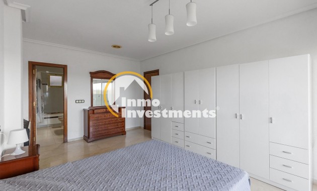 Resale - Apartment - Torrevieja - Beach