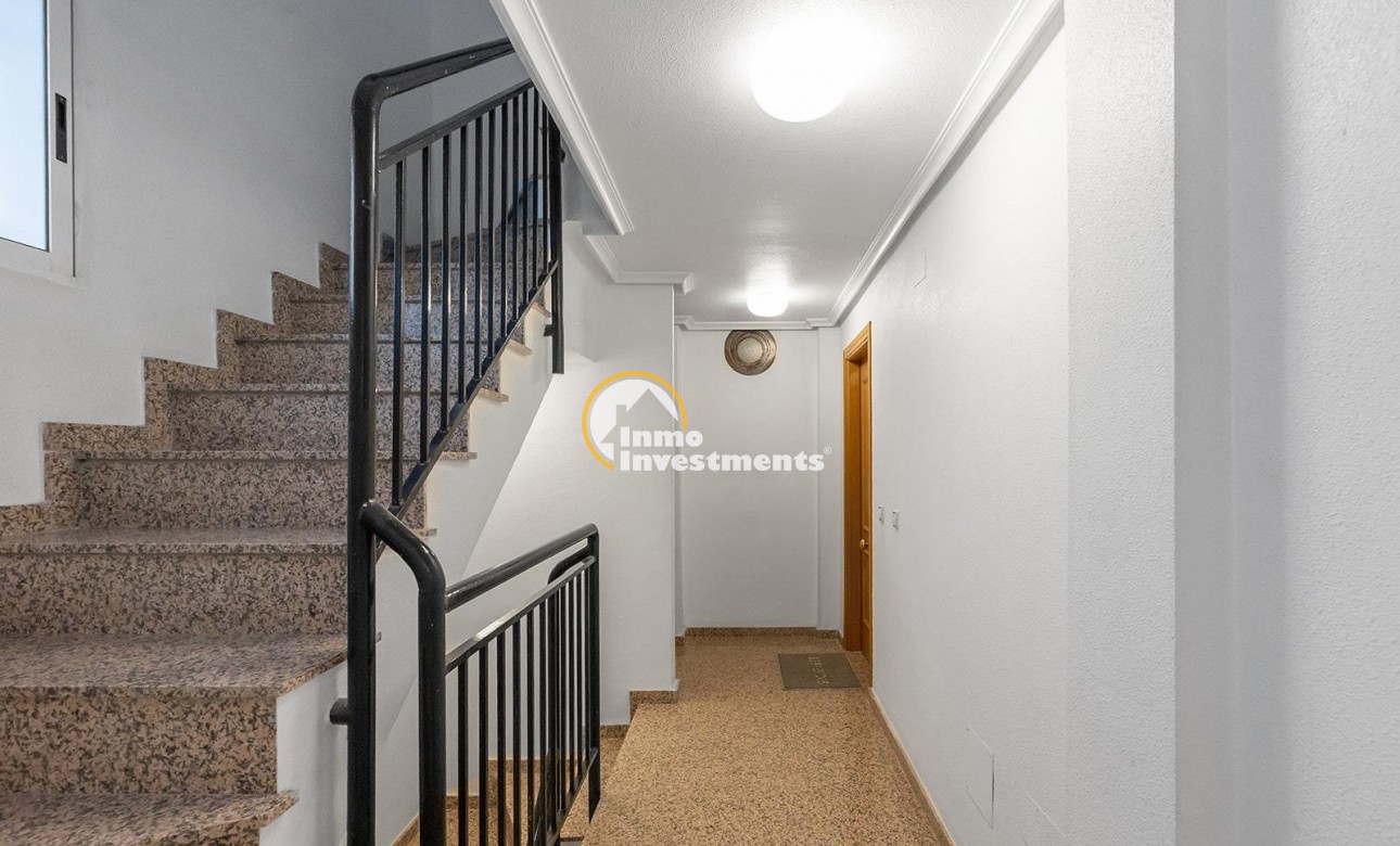 Resale - Apartment - Torrevieja - Beach