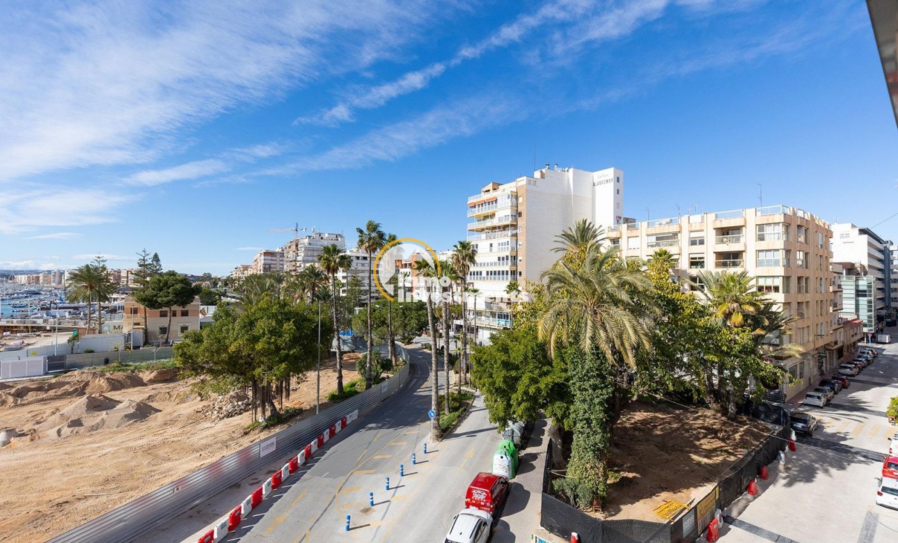 Resale - Apartment - Torrevieja - Beach