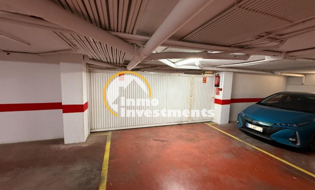 Long term rental - Garage - Torrevieja - Centro