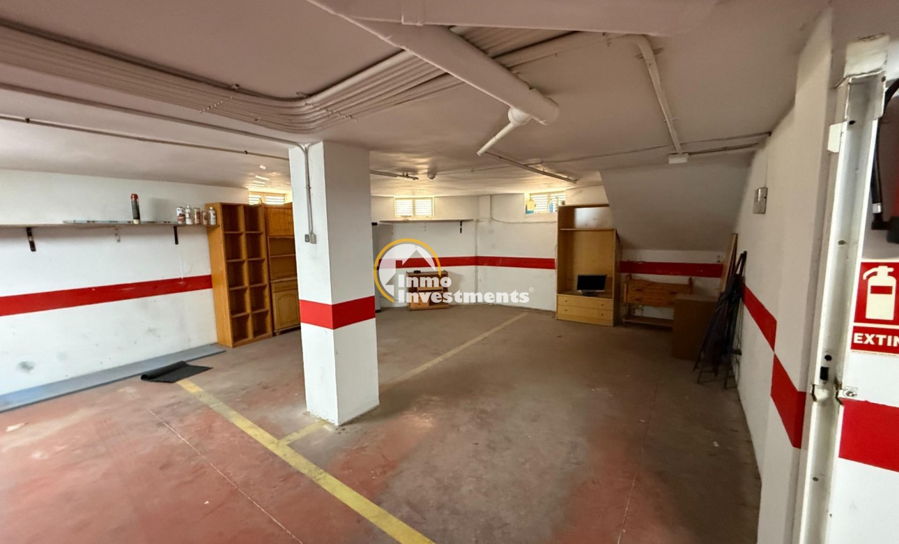 Long term rental - Garage - Torrevieja - Centro