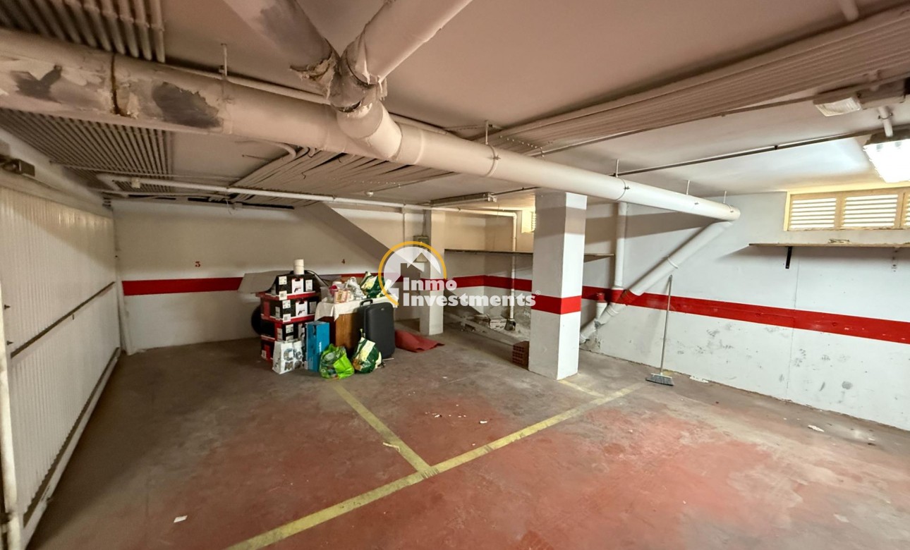 Long term rental - Garage - Torrevieja - Centro