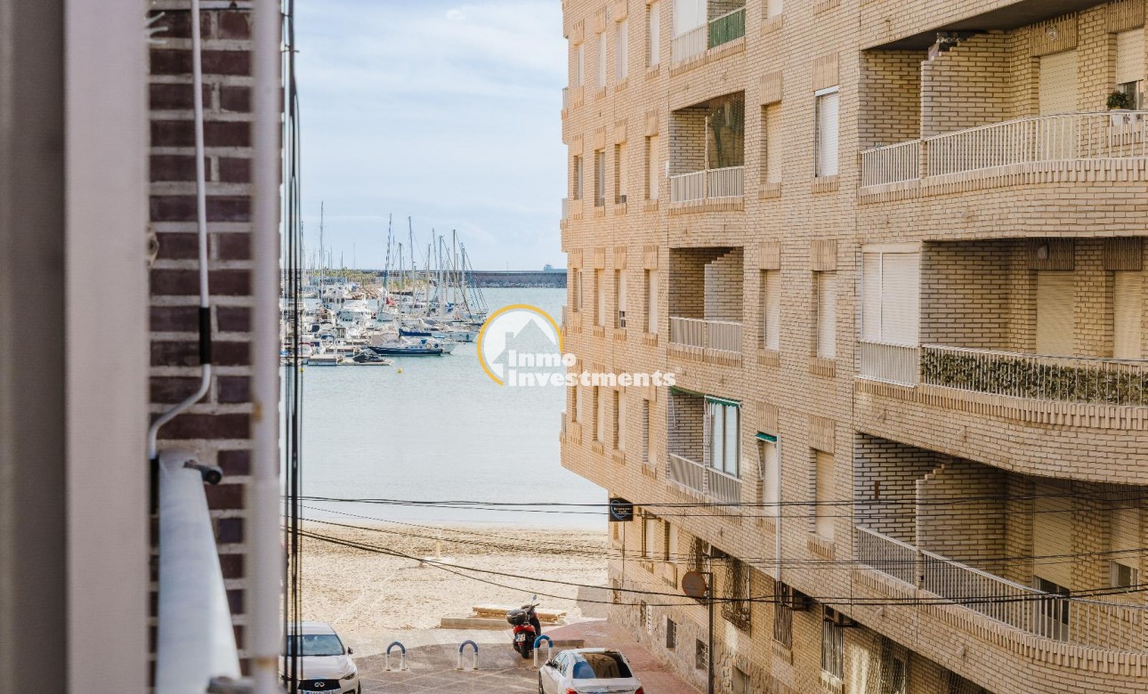 Resale - Apartment - Torrevieja - Playa del Acequion