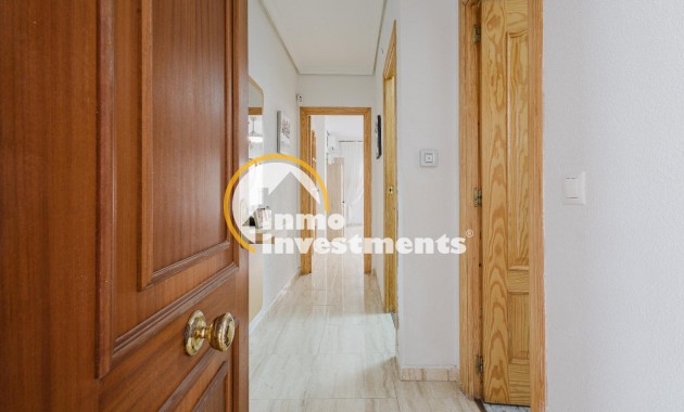 Resale - Apartment - Torrevieja - Playa del Acequion