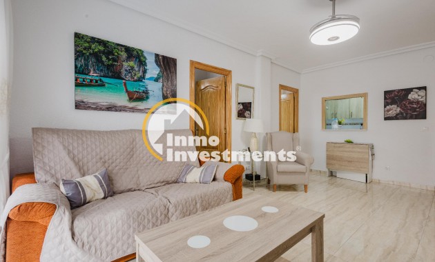 Resale - Apartment - Torrevieja - Playa del Acequion