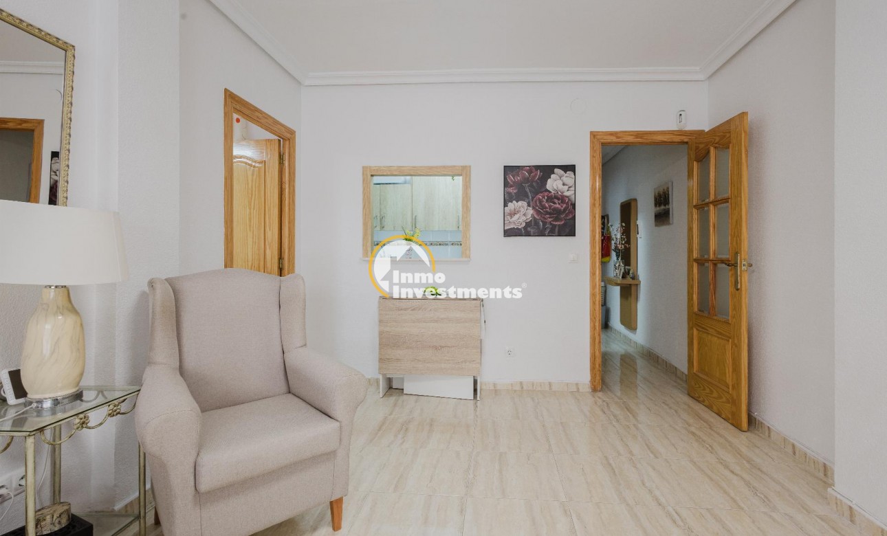 Resale - Apartment - Torrevieja - Playa del Acequion