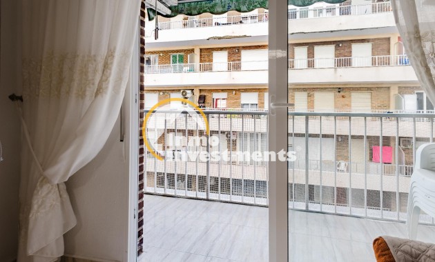 Resale - Apartment - Torrevieja - Playa del Acequion