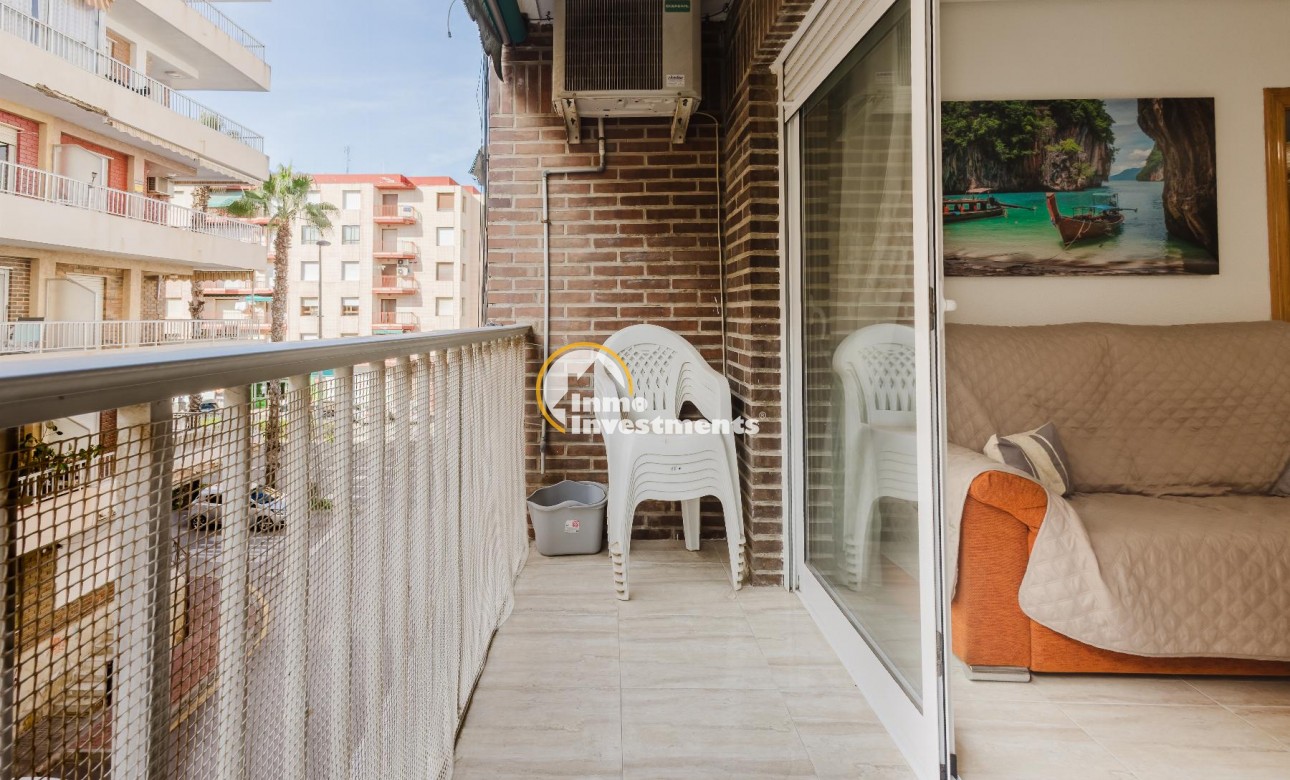 Resale - Apartment - Torrevieja - Playa del Acequion
