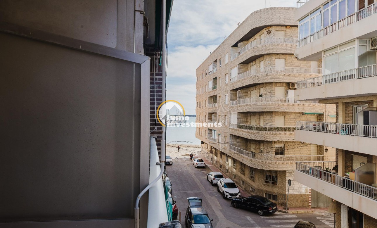Resale - Apartment - Torrevieja - Playa del Acequion