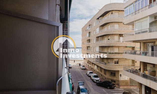 Resale - Apartment - Torrevieja - Playa del Acequion