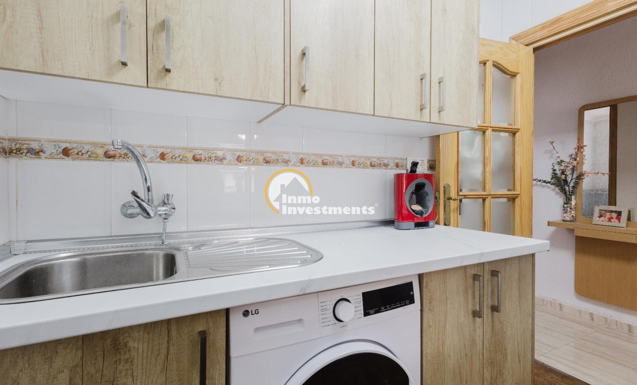 Resale - Apartment - Torrevieja - Playa del Acequion