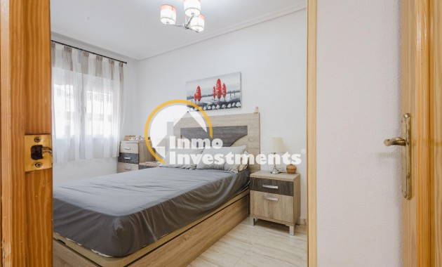 Resale - Apartment - Torrevieja - Playa del Acequion