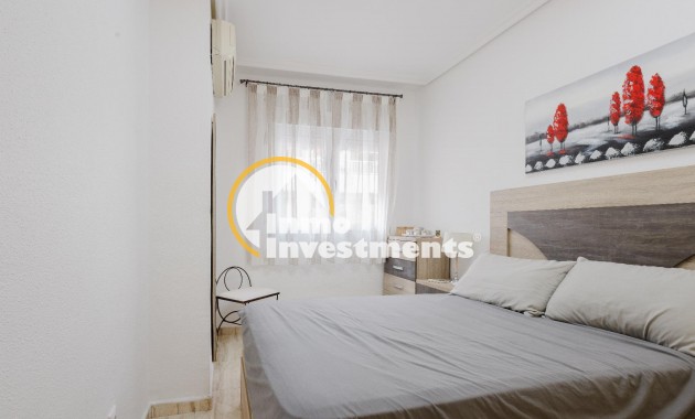 Resale - Apartment - Torrevieja - Playa del Acequion