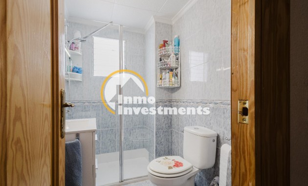 Resale - Apartment - Torrevieja - Playa del Acequion