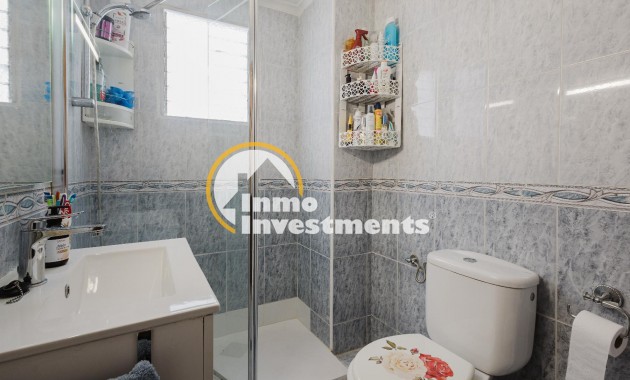 Resale - Apartment - Torrevieja - Playa del Acequion