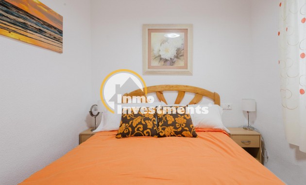Resale - Apartment - Torrevieja - Playa del Acequion