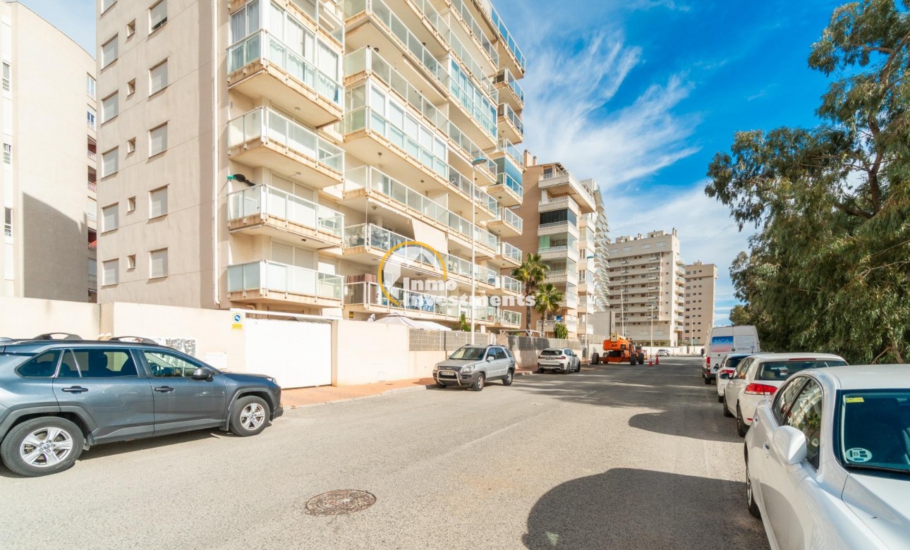 Resale - Apartment - Guardamar del Segura - puerto deportivo