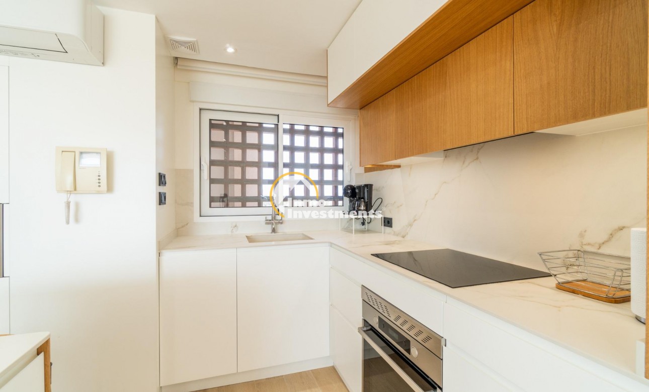 Resale - Apartment - Guardamar del Segura - puerto deportivo