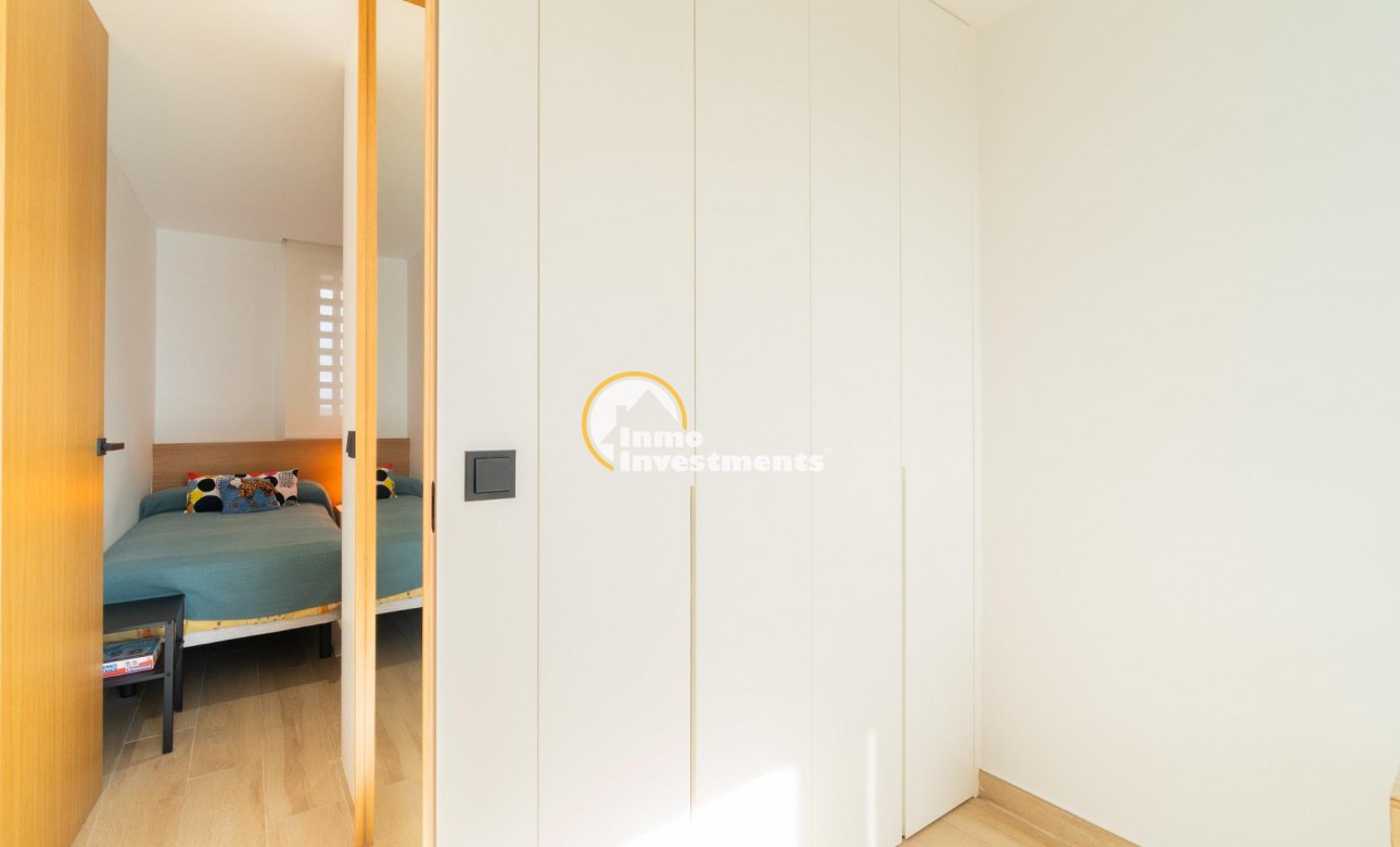 Resale - Apartment - Guardamar del Segura - puerto deportivo