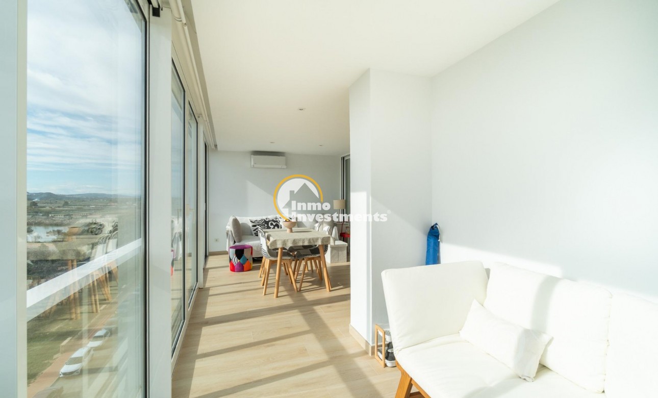 Resale - Apartment - Guardamar del Segura - puerto deportivo
