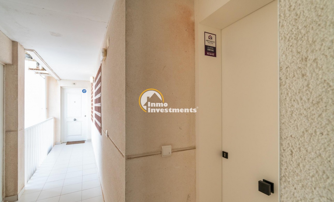 Resale - Apartment - Guardamar del Segura - puerto deportivo