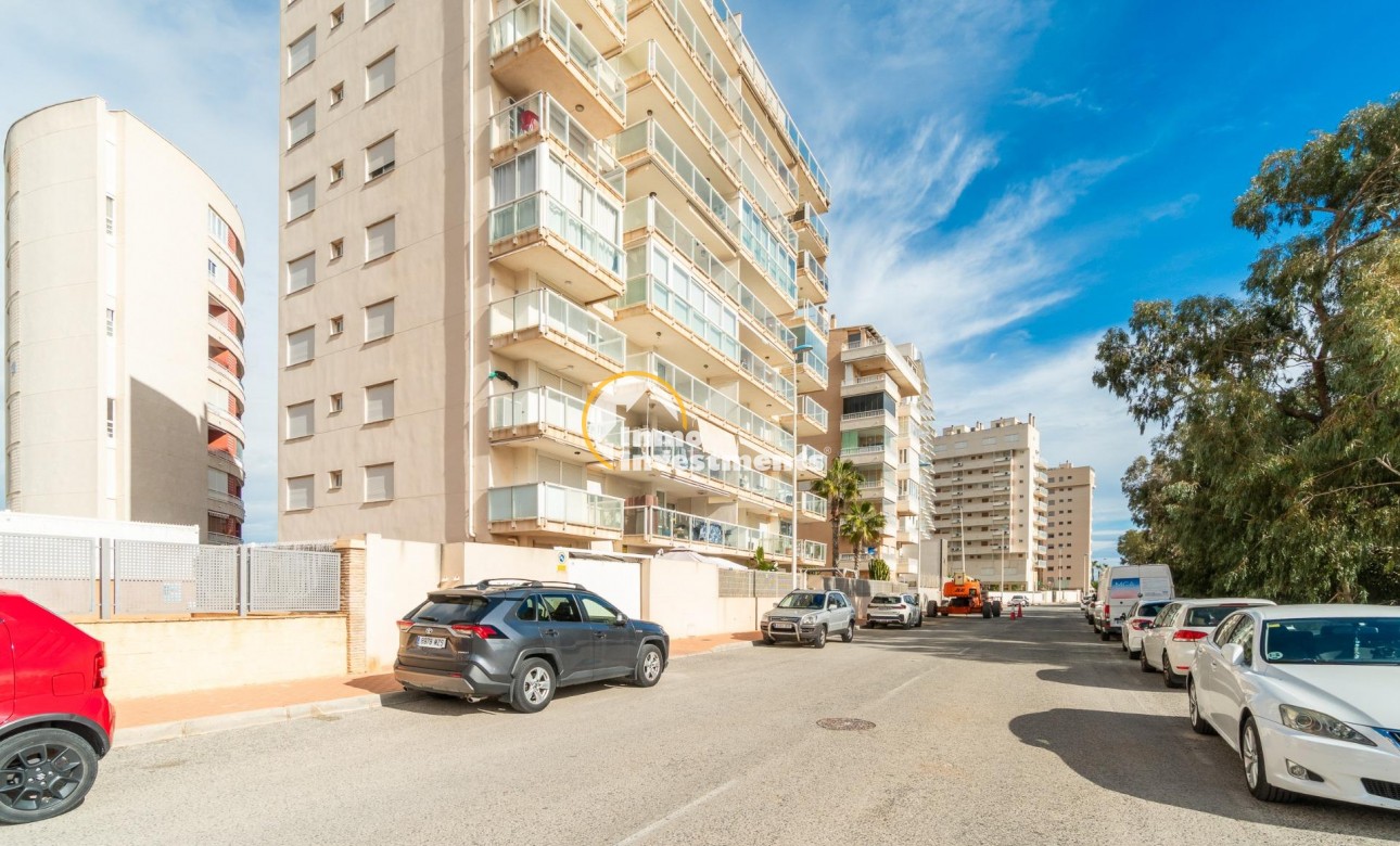 Resale - Apartment - Guardamar del Segura - puerto deportivo