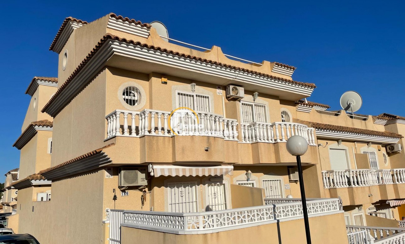 Till salu - Town house - Villamartin