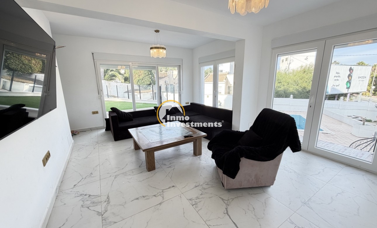 Resale - Villa - Villamartin - Las Filipinas