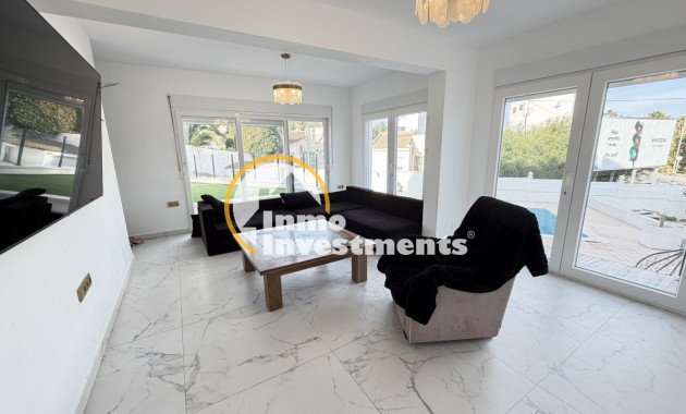 Resale - Villa - Villamartin - Las Filipinas