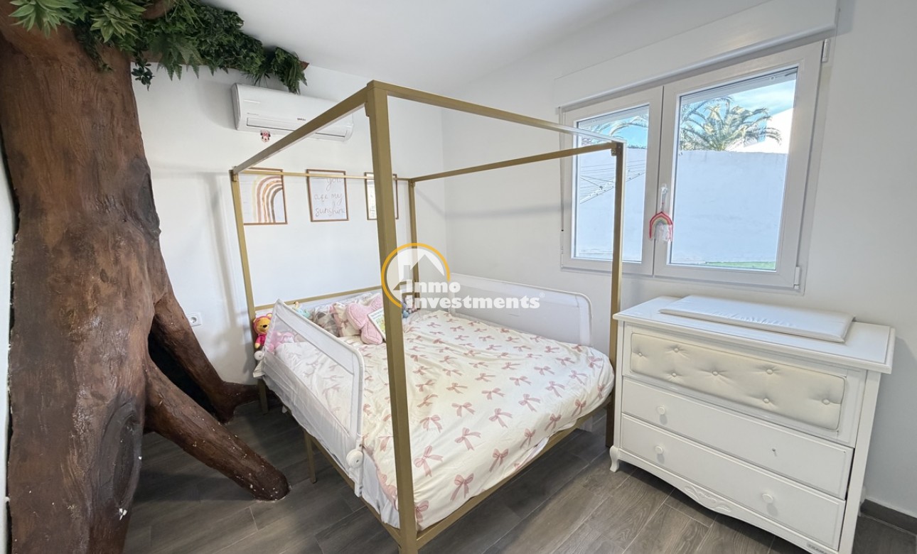 Resale - Villa - Villamartin - Las Filipinas