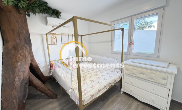 Resale - Villa - Villamartin - Las Filipinas