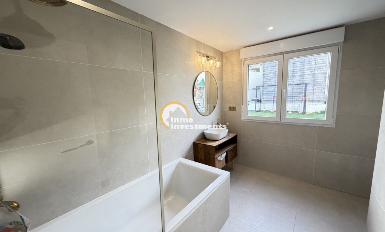 Resale - Villa - Villamartin - Las Filipinas