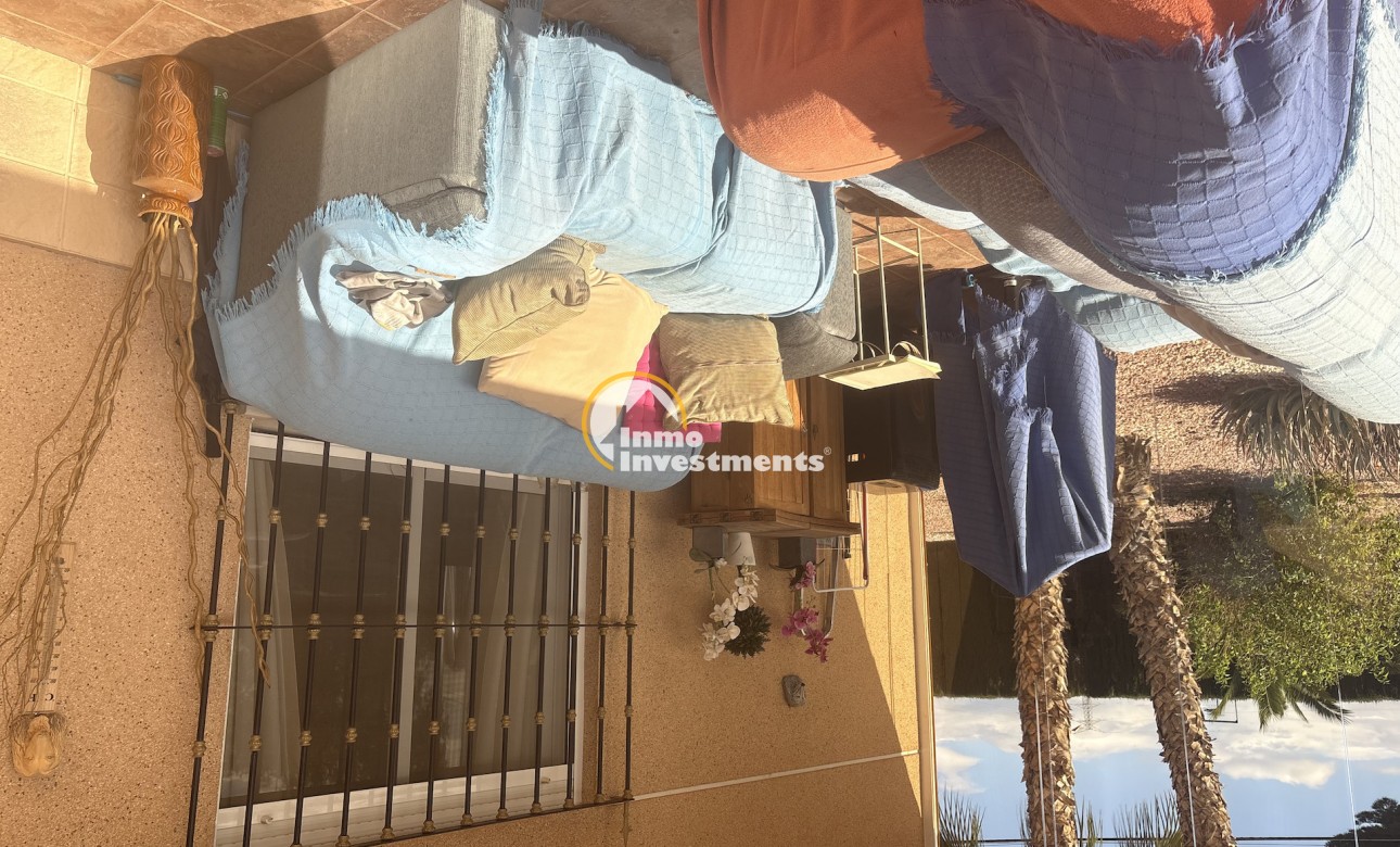 Resale - Villa - Albatera