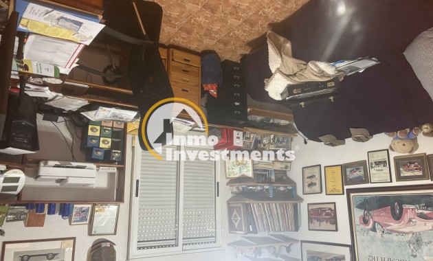 Resale - Villa - Albatera