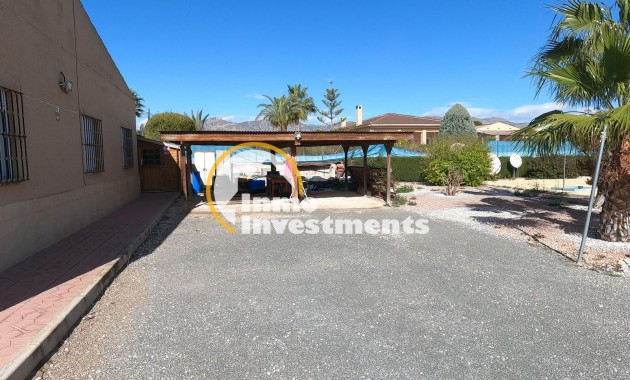 Resale - Villa - Albatera