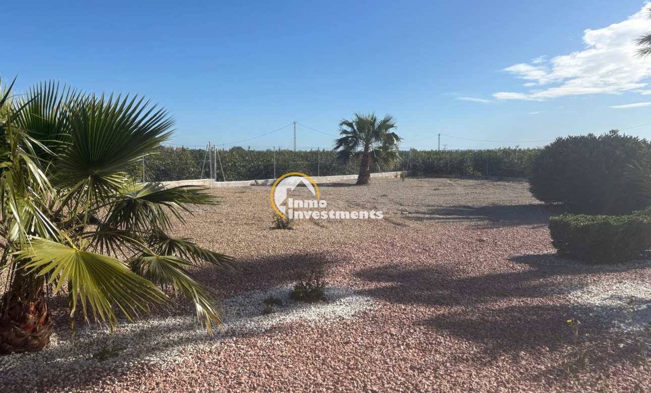 Resale - Villa - Albatera