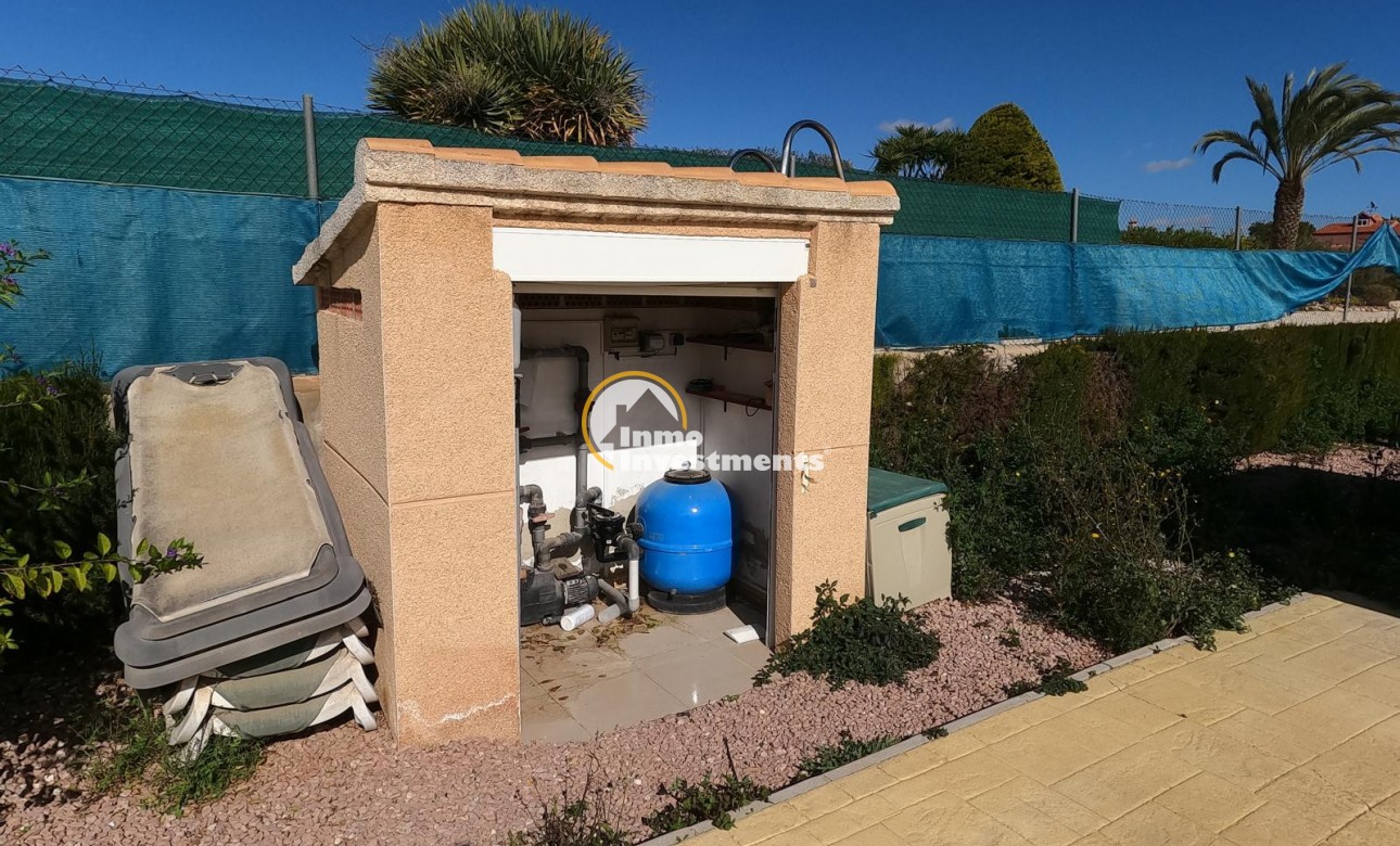 Resale - Villa - Albatera