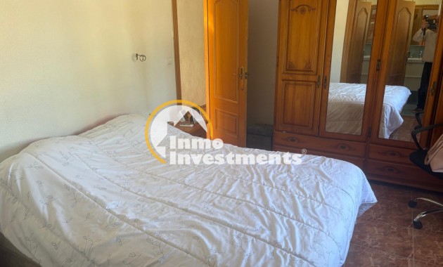 Resale - Villa - Albatera