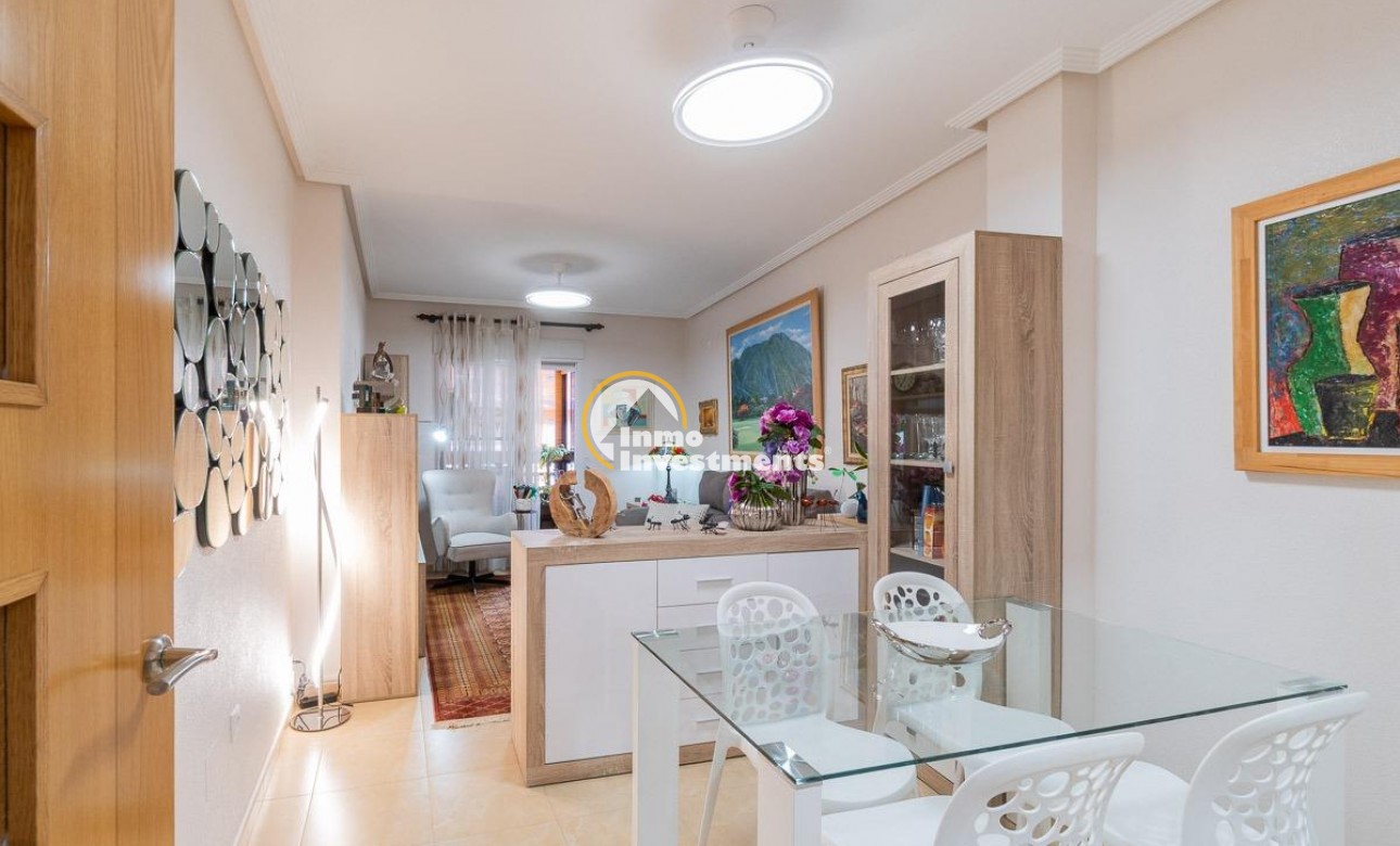 Resale - Apartment - Torrevieja - Centro