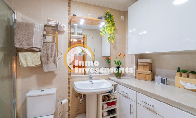 Resale - Apartment - Torrevieja - Centro