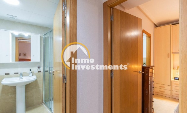 Resale - Apartment - Torrevieja - Centro