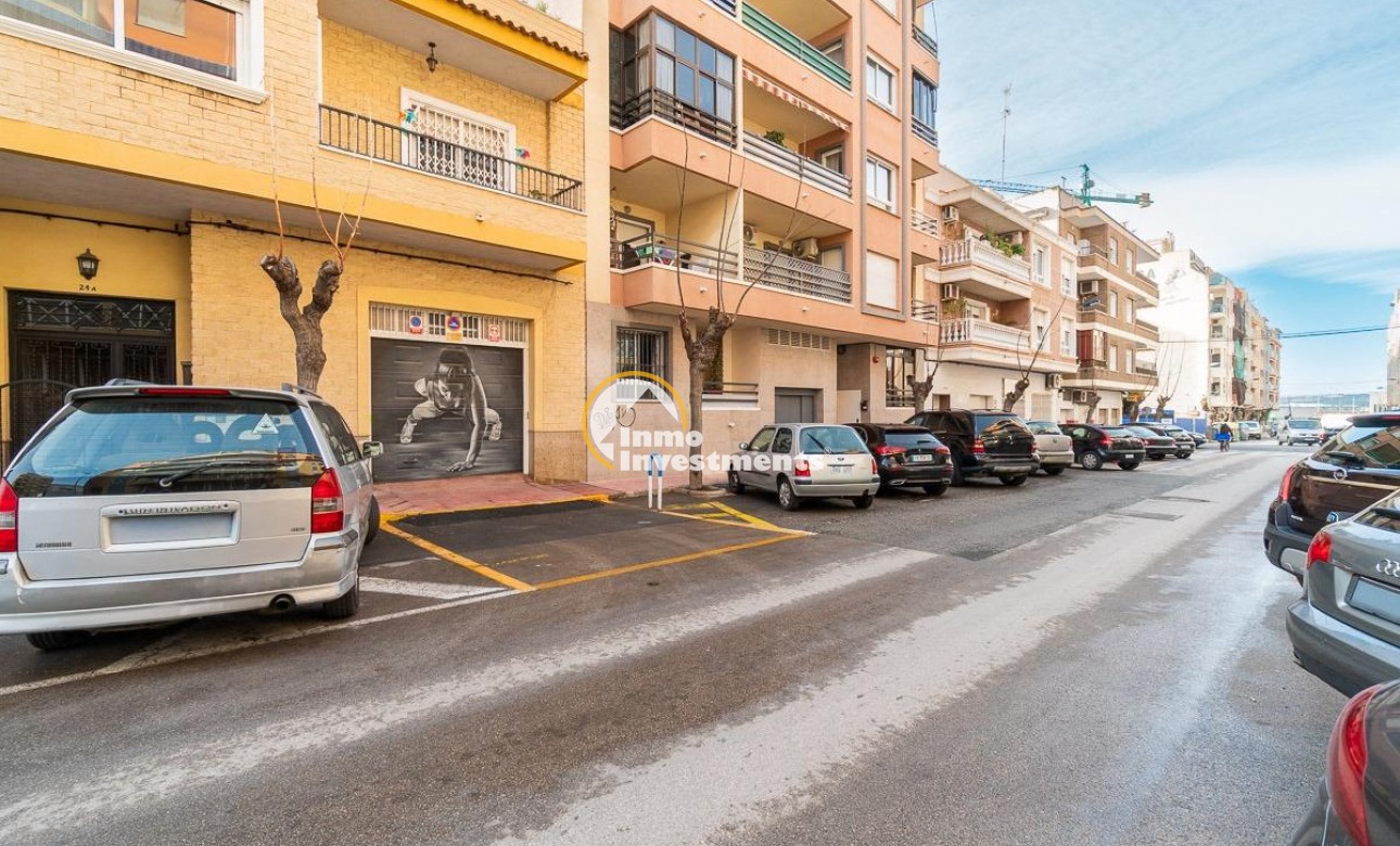 Resale - Apartment - Torrevieja - Centro