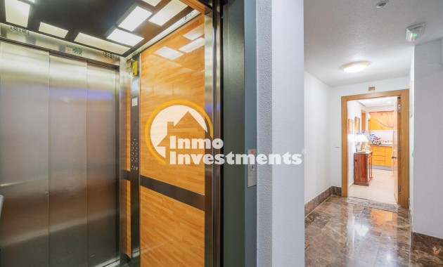 Resale - Apartment - Torrevieja - Centro