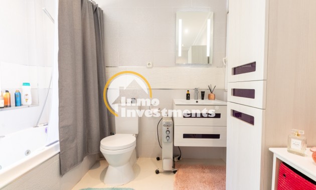 Resale - Villa - Las Ramblas - Las Ramblas Golf