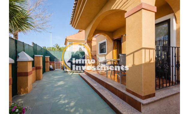 Till salu - Villa - Torrevieja - Aguas Nuevas