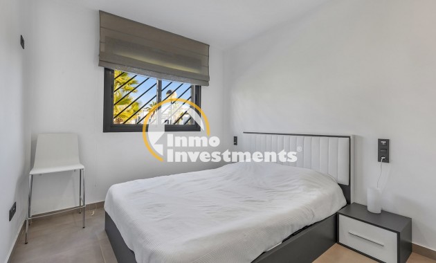 Resale - Apartment - Punta Prima
