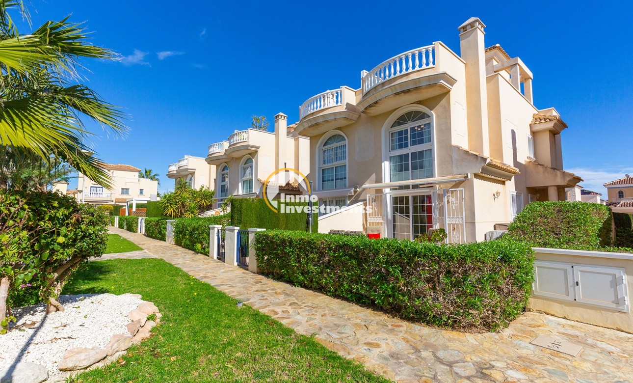 Resale - Semi detached villa - El Raso - El raso