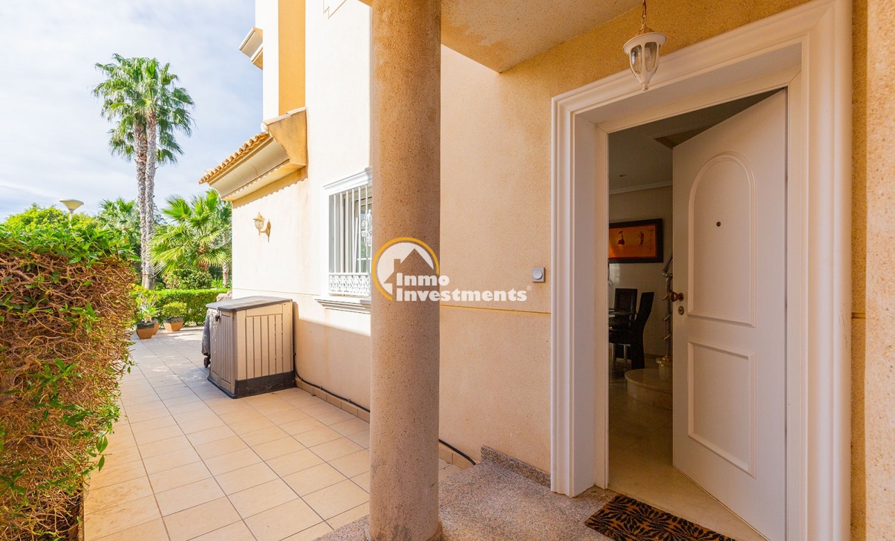Resale - Semi detached villa - El Raso - El raso