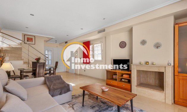 Resale - Semi detached villa - El Raso - El raso